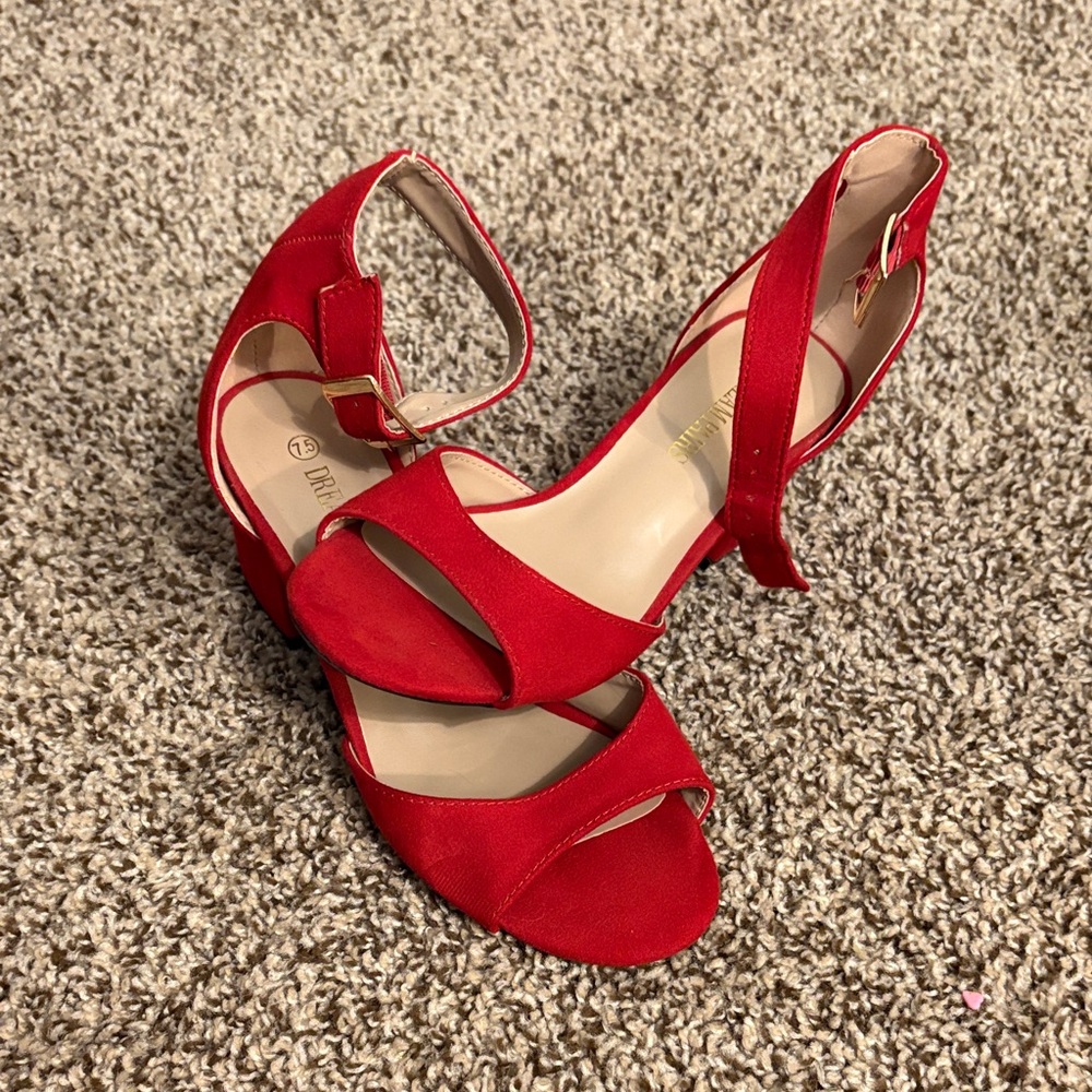 Red Heels women’s size 7.5